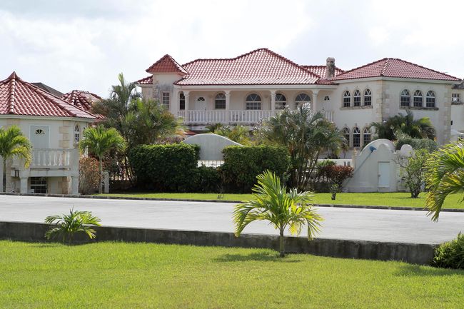 Rihanna kupiła swojej matce dom (FOTO)