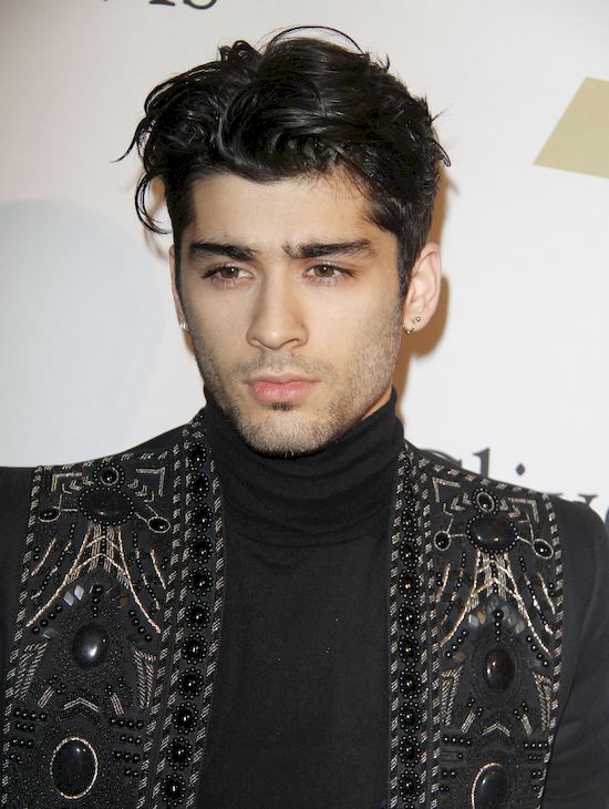 Zayn Malik trafił na WÓZEK INWALIDZKI! (FOTO)