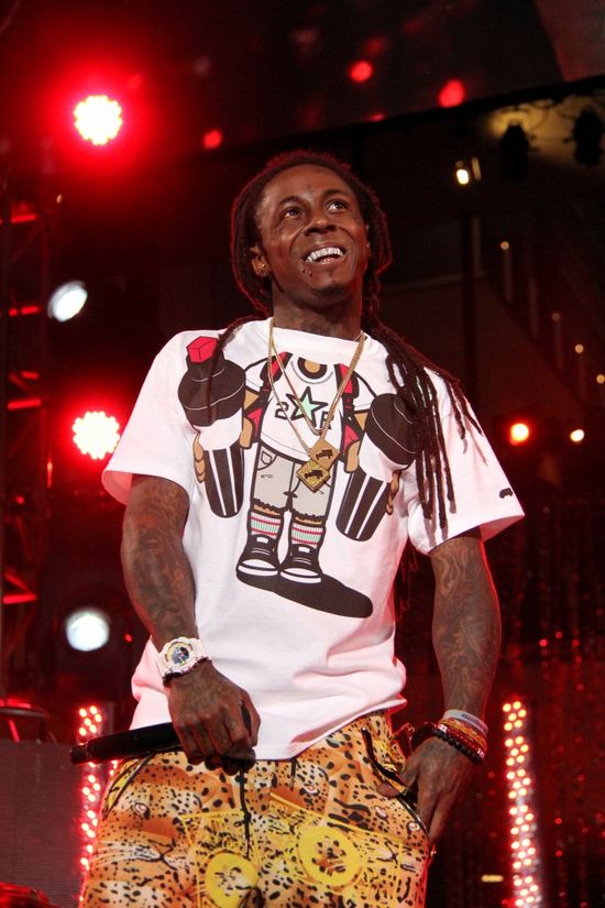 Lil Wayne dostał ataku padaczki tuż przed wejściem na scenę!