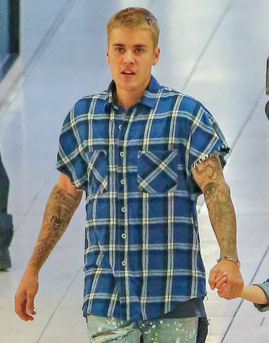 Justin Bieber POBIŁ swojego fana! (VIDEO) Justin Bieber POBIŁ swojego fana! (VIDEO)