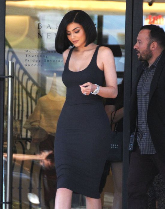 Diametralna metamorfoza Kylie Jenner! Fani zauważyli jednak, że...