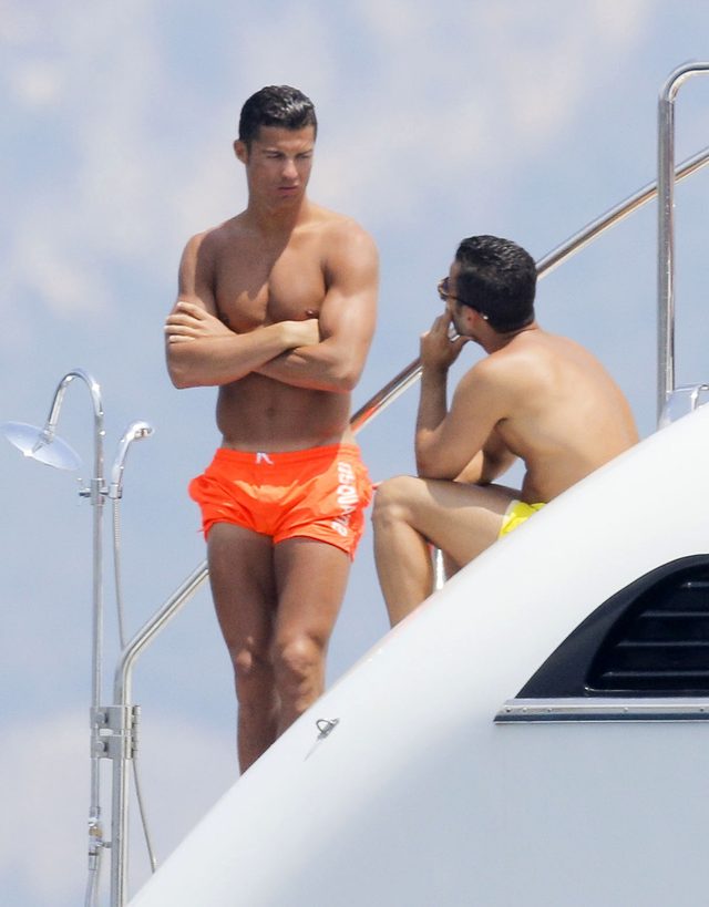 Cristiano Ronaldo wypoczywa na jachcie (FOTO) Cristiano Ronaldo wypoczywa na jachcie (FOTO)