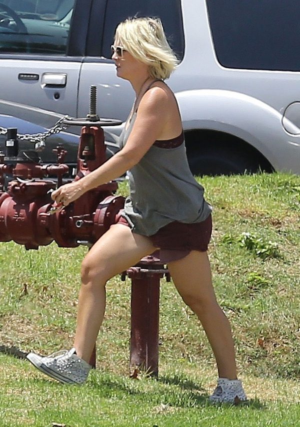 Jennie Garth dba o formę - wybiera zdrowe przekąski (FOTO)