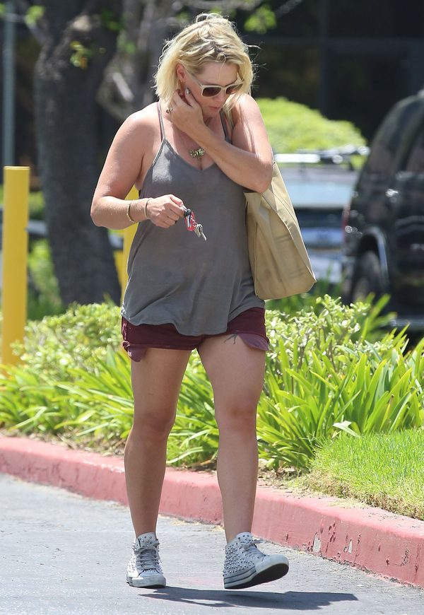 Jennie Garth dba o formę - wybiera zdrowe przekąski (FOTO)