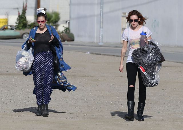 Tallulah Willis robi zakupy bez stanika (FOTO)