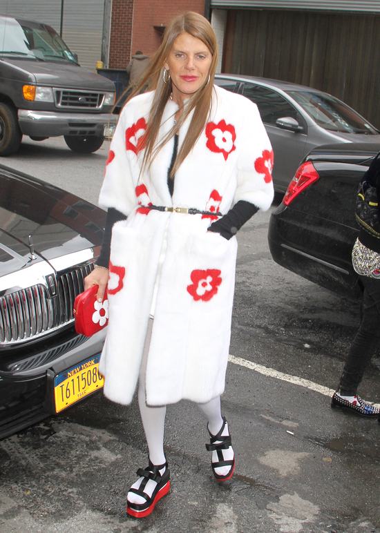 Modowa maniaczka czy ofiara mody? (FOTO)