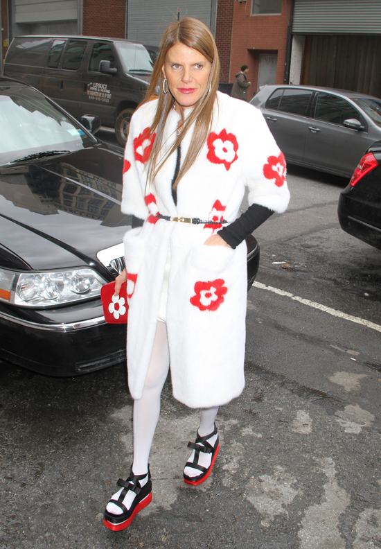 Modowa maniaczka czy ofiara mody? (FOTO)