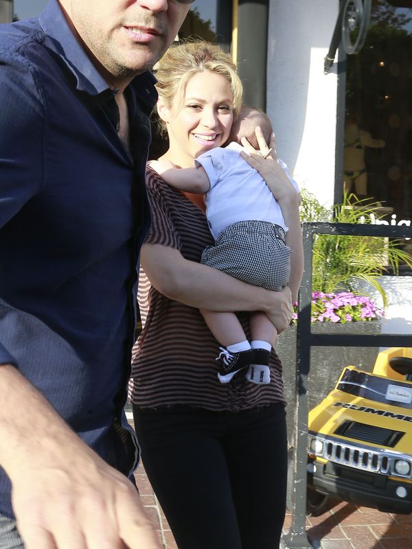 Shakira z Milanem na zakupach (FOTO)