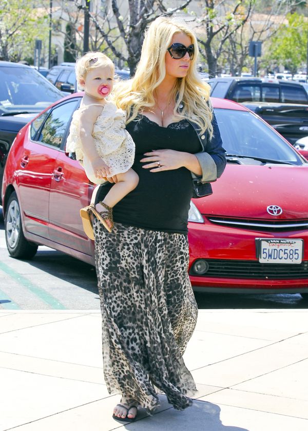 Jessica Simpson przytyła połowę z tego, co w pierwszej ciąży