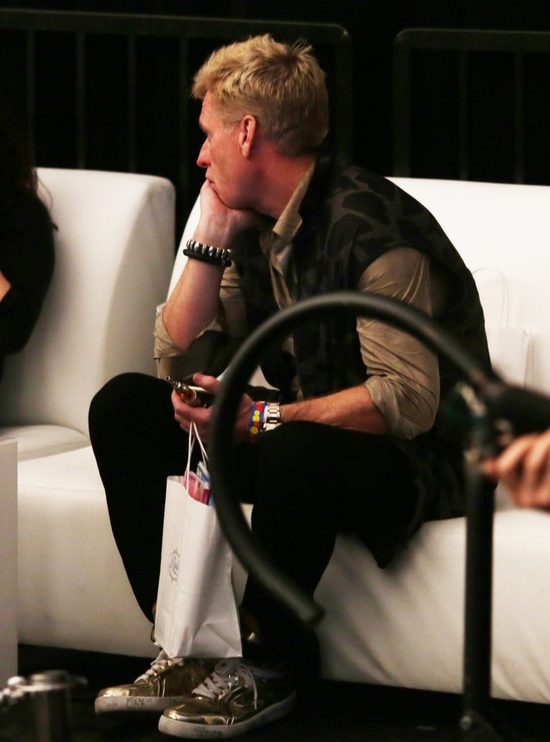 Dziwne zachowanie ojca Jessiki Simpson na pokazie mody FOTO Dziwne zachowanie ojca Jessiki Simpson na pokazie mody FOTO