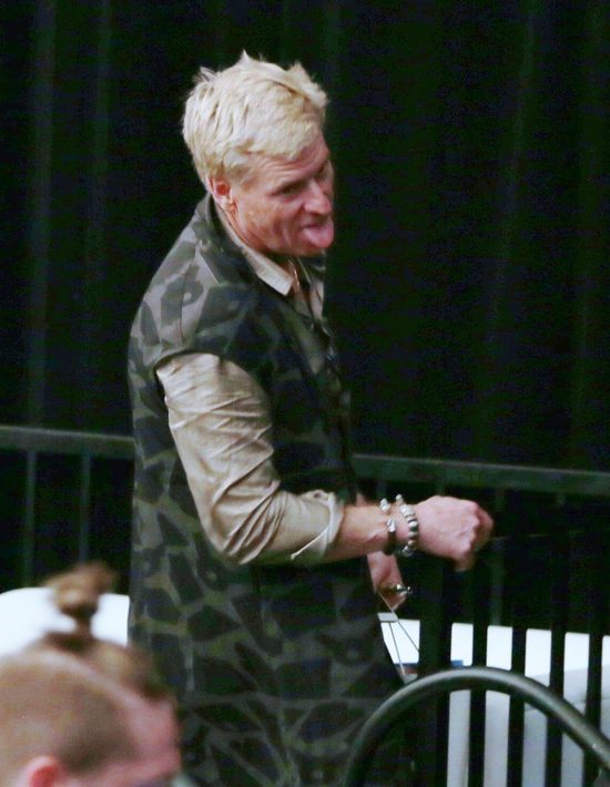 Dziwne zachowanie ojca Jessiki Simpson na pokazie mody FOTO Dziwne zachowanie ojca Jessiki Simpson na pokazie mody FOTO