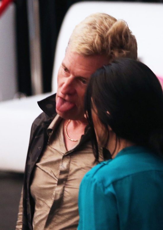 Dziwne zachowanie ojca Jessiki Simpson na pokazie mody FOTO Dziwne zachowanie ojca Jessiki Simpson na pokazie mody FOTO