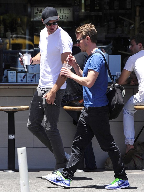 Alexander Skarsgard na lunchu z kolegą (FOTO)