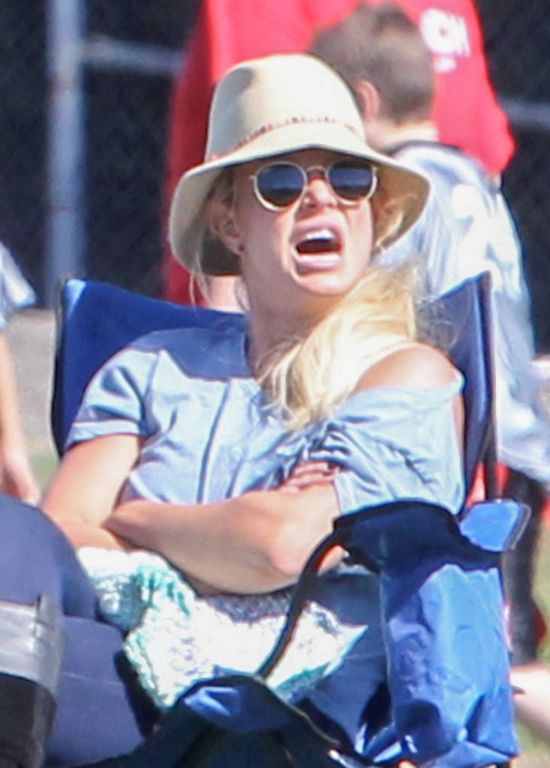 Co za wpadka! Britney Spears PĘKŁ STANIK na koncercie (VIDEO) Co za wpadka! Britney Spears PĘKŁ STANIK na koncercie (VIDEO)