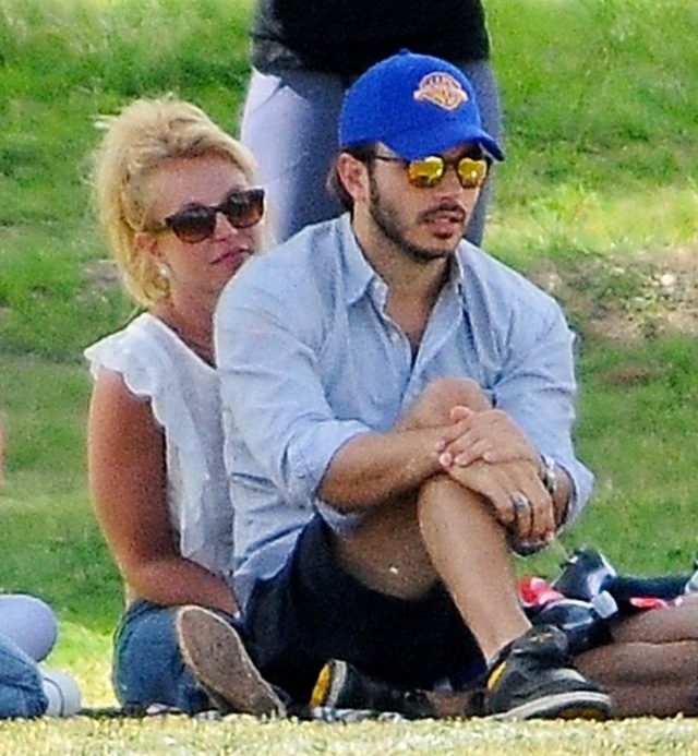 Britney Spears z partnerem dopinguje synów (FOTO)