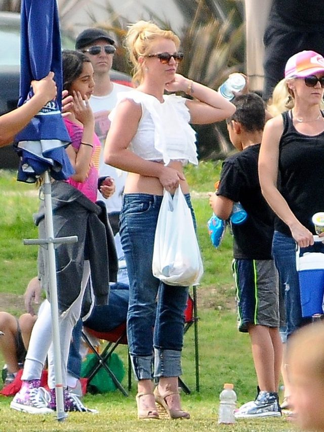 Britney Spears z partnerem dopinguje synów (FOTO)