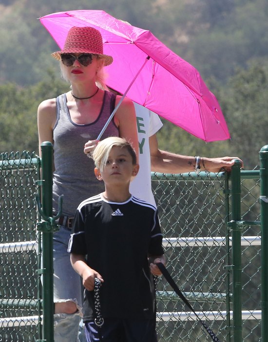 Gwen Stefani podczas rodzinnego wypadu za miasto (FOTO)