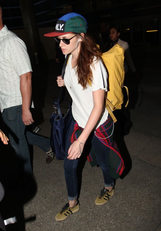 Kristen Stewart kupiła sobie nowe trampki i czapkę (FOTO)