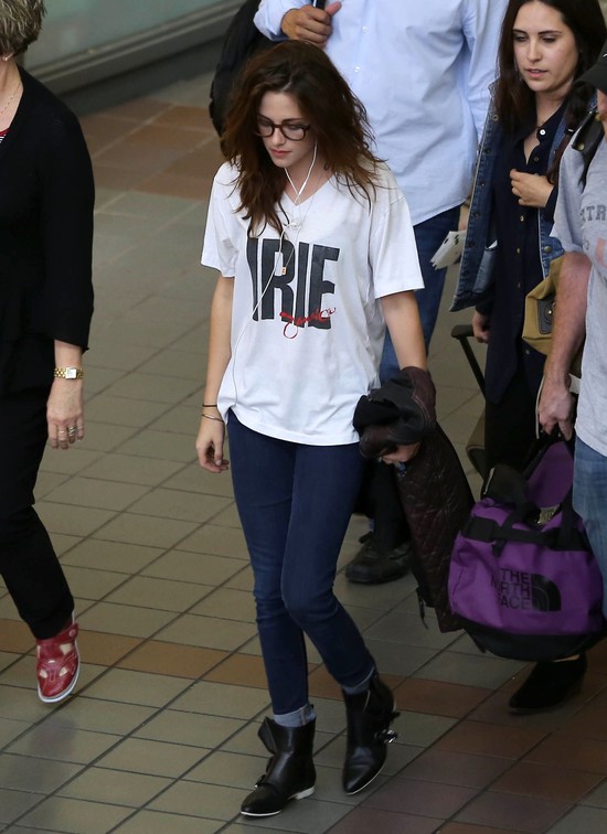 Kristen Stewart wyszła z ukrycia (FOTO) Kristen Stewart wyszła z ukrycia (FOTO)