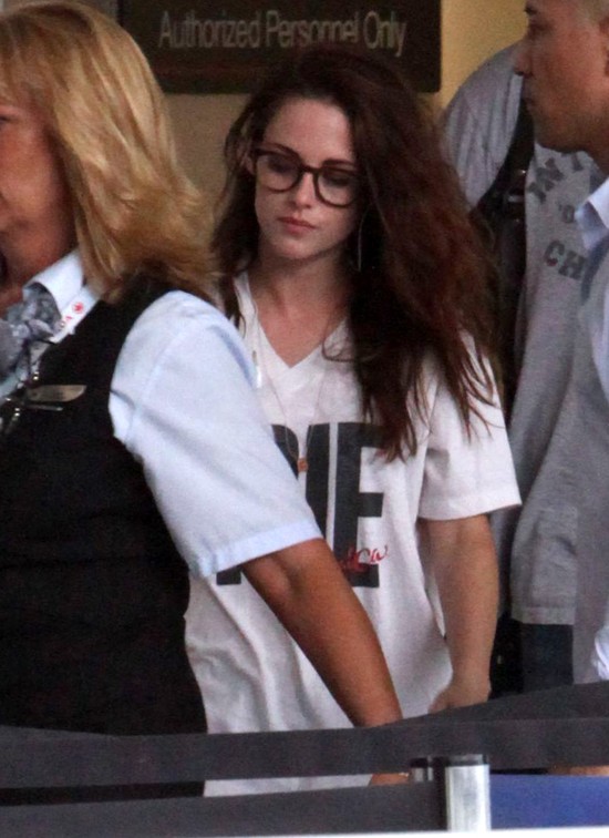 Kristen Stewart wyszła z ukrycia (FOTO) Kristen Stewart wyszła z ukrycia (FOTO)