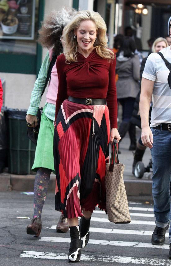 Te piersi wciąż nie potrzebują stanika (FOTO) Te piersi wciąż nie potrzebują stanika (FOTO)