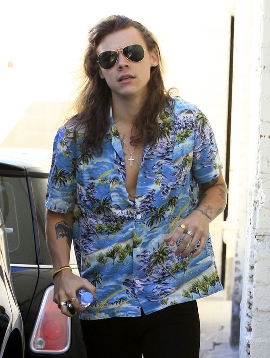 Dlaczego Harry Styles ściął włosy? (FOTO)