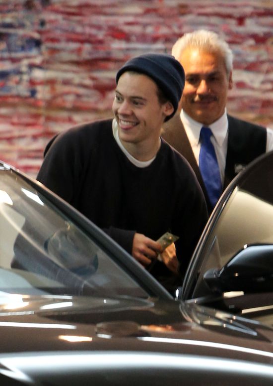 Dlaczego Harry Styles ściął włosy? (FOTO)