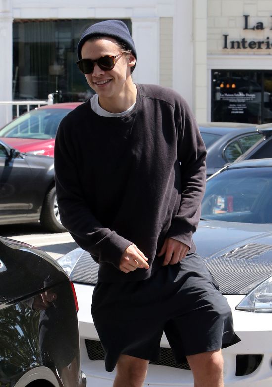 Dlaczego Harry Styles ściął włosy? (FOTO)