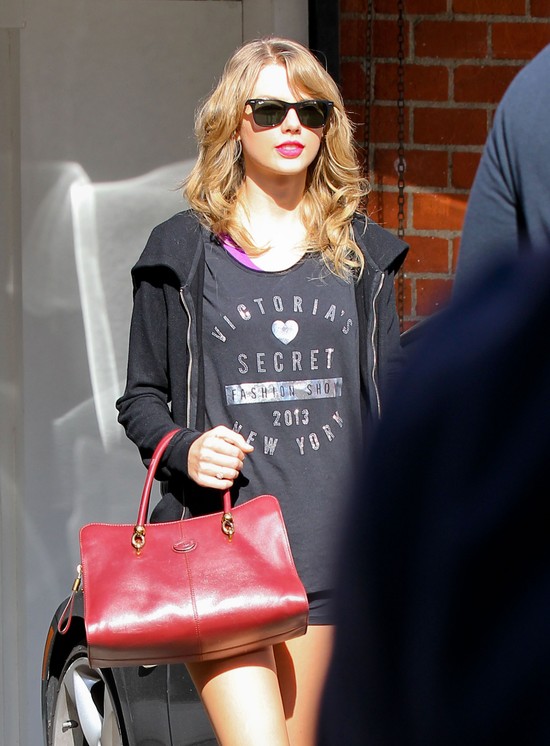 Jak na siłowni ćwiczy Taylor Swift? (FOTO) Jak na siłowni ćwiczy Taylor Swift? (FOTO)