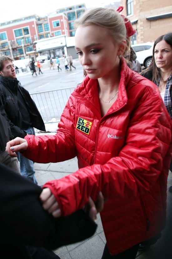Wow! Kreacja Lily-Rose Depp na studniówce wyglądała obłędnie! Wow! Kreacja Lily-Rose Depp na studniówce wyglądała obłędnie!