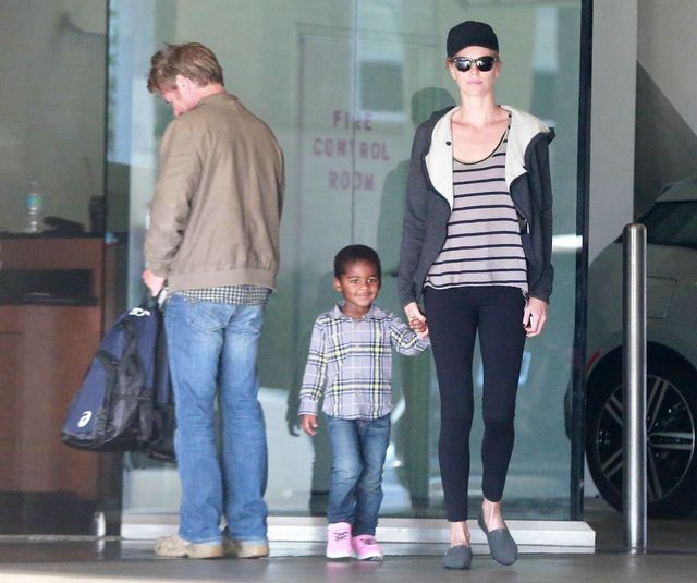 Policja wezwana do Charlize Theron i Seana Penna