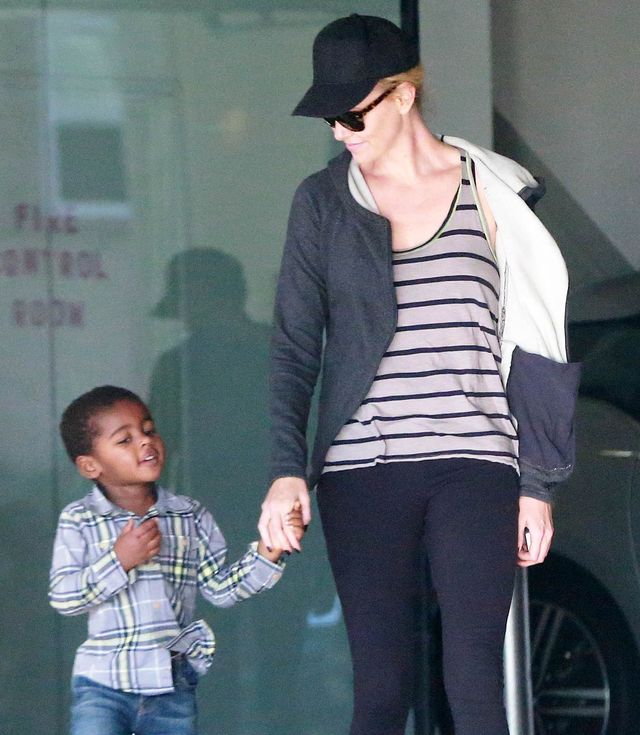 Policja wezwana do Charlize Theron i Seana Penna