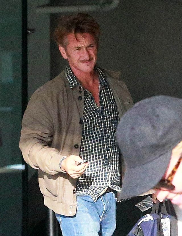 Policja wezwana do Charlize Theron i Seana Penna