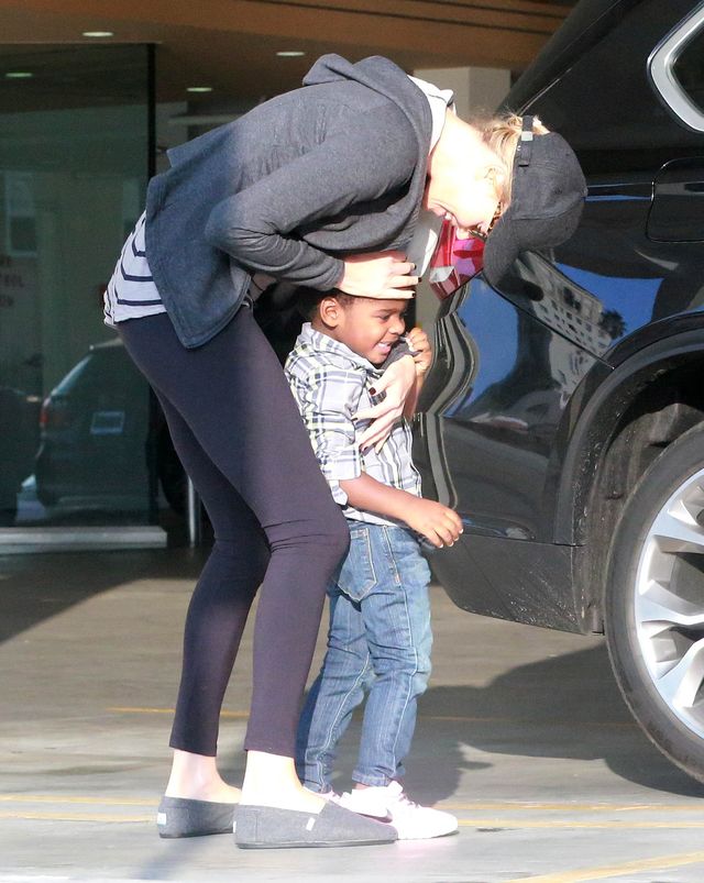 Policja wezwana do Charlize Theron i Seana Penna