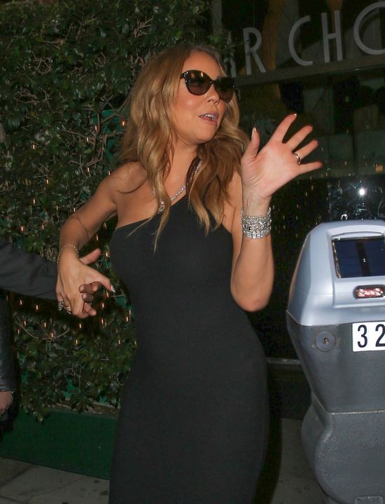 Mariah Carey nosi na palcu... PODRÓBKĘ? 