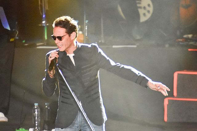 Jennifer Lopez wystąpiła na scenie ze swoim... byłym mężem! (VIDEO)