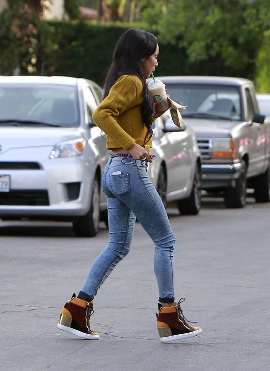 Rywalka Rihanny to śliczna dziewczyna (FOTO)