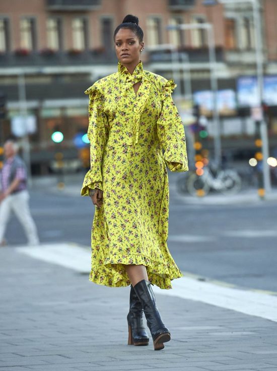 Rihanna i Drake pogrążeni w żałobie po śmierci ukochanej fanki!