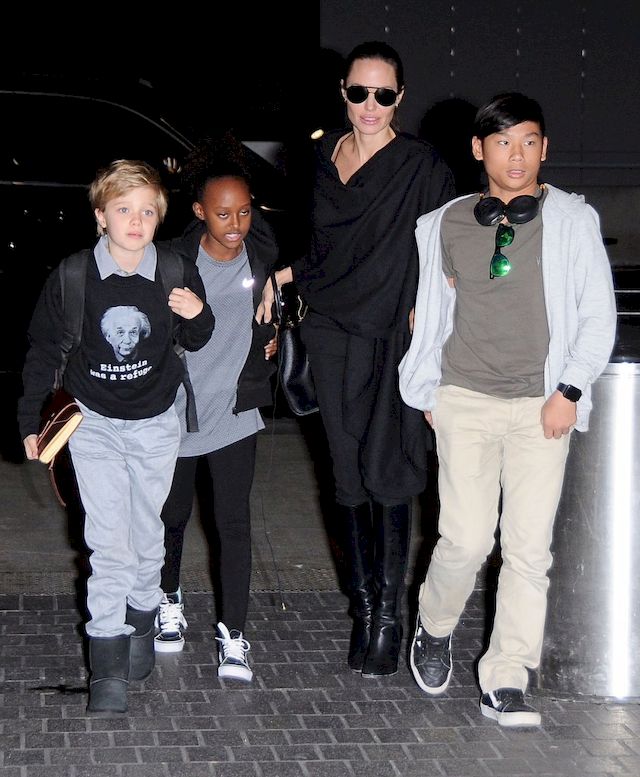 Angelina Jolie po raz kolejny pokazała wielkie serce kupując... Angelina Jolie po raz kolejny pokazała wielkie serce kupując...