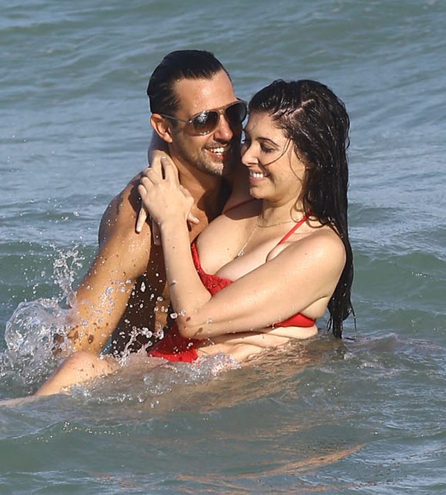 Przyjaciółka Kim Kardashian pokazała sutek na plaży (FOTO) Przyjaciółka Kim Kardashian pokazała sutek na plaży (FOTO)