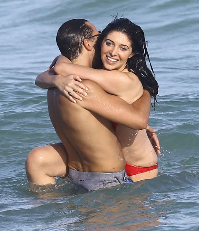 Przyjaciółka Kim Kardashian pokazała sutek na plaży (FOTO) Przyjaciółka Kim Kardashian pokazała sutek na plaży (FOTO)