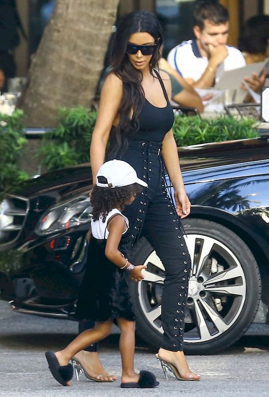 Kanye West zdradza Kim Kardashian?! Celebrytka martwi się, że... Kanye West zdradza Kim Kardashian?! Celebrytka martwi się, że...