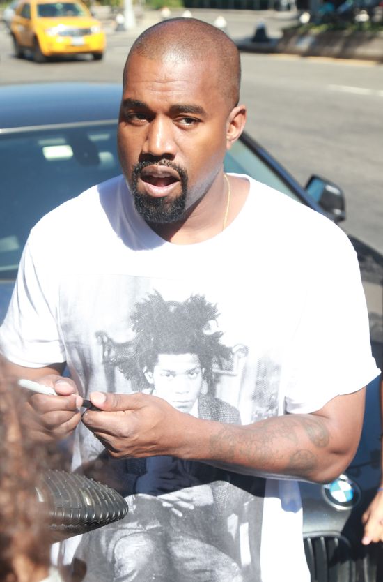 Kanye West całuje... Kanye Westa?! 