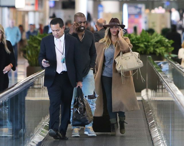 Kim Kardashian chciała się ukryć pod kapeluszem? (FOTO)