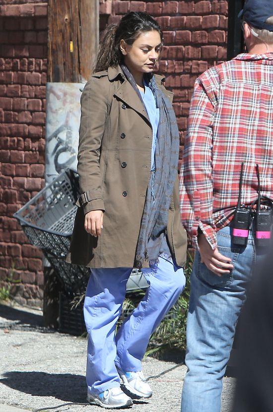 Mila Kunis na planie nowego filmu (FOTO)