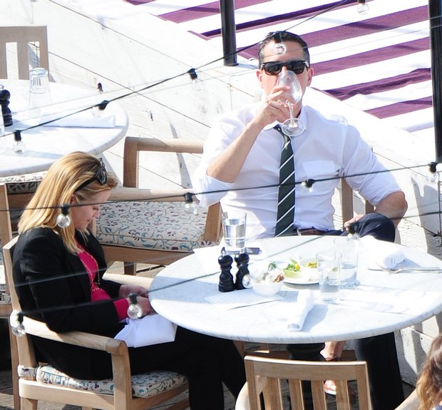 Reese Witherspoon z mężem na drinku (FOTO)