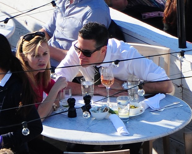 Reese Witherspoon z mężem na drinku (FOTO)