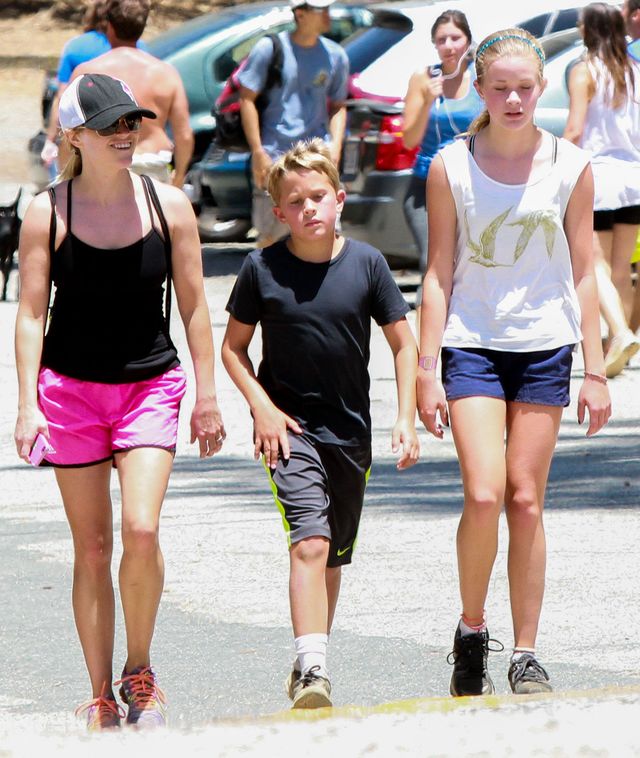 Wyglądają jak siostry, a nie jak mama i córka (FOTO)