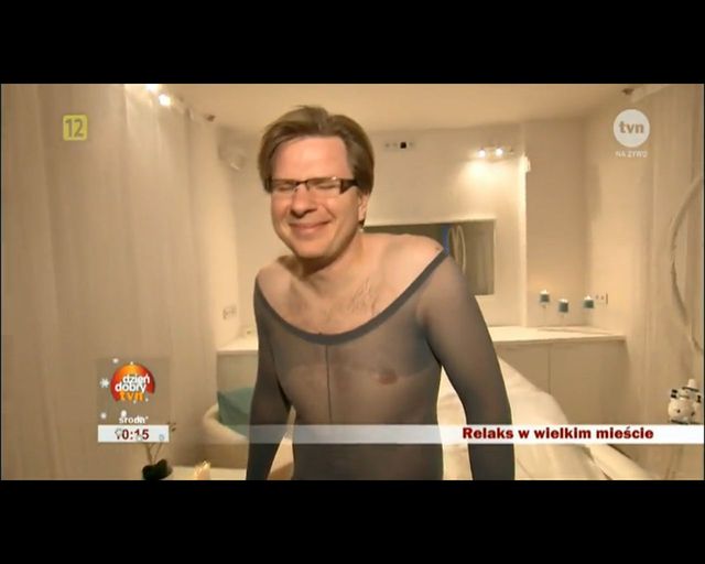 Filip Chajzer relaksuje się na bogato (FOTO) Filip Chajzer relaksuje się na bogato (FOTO)