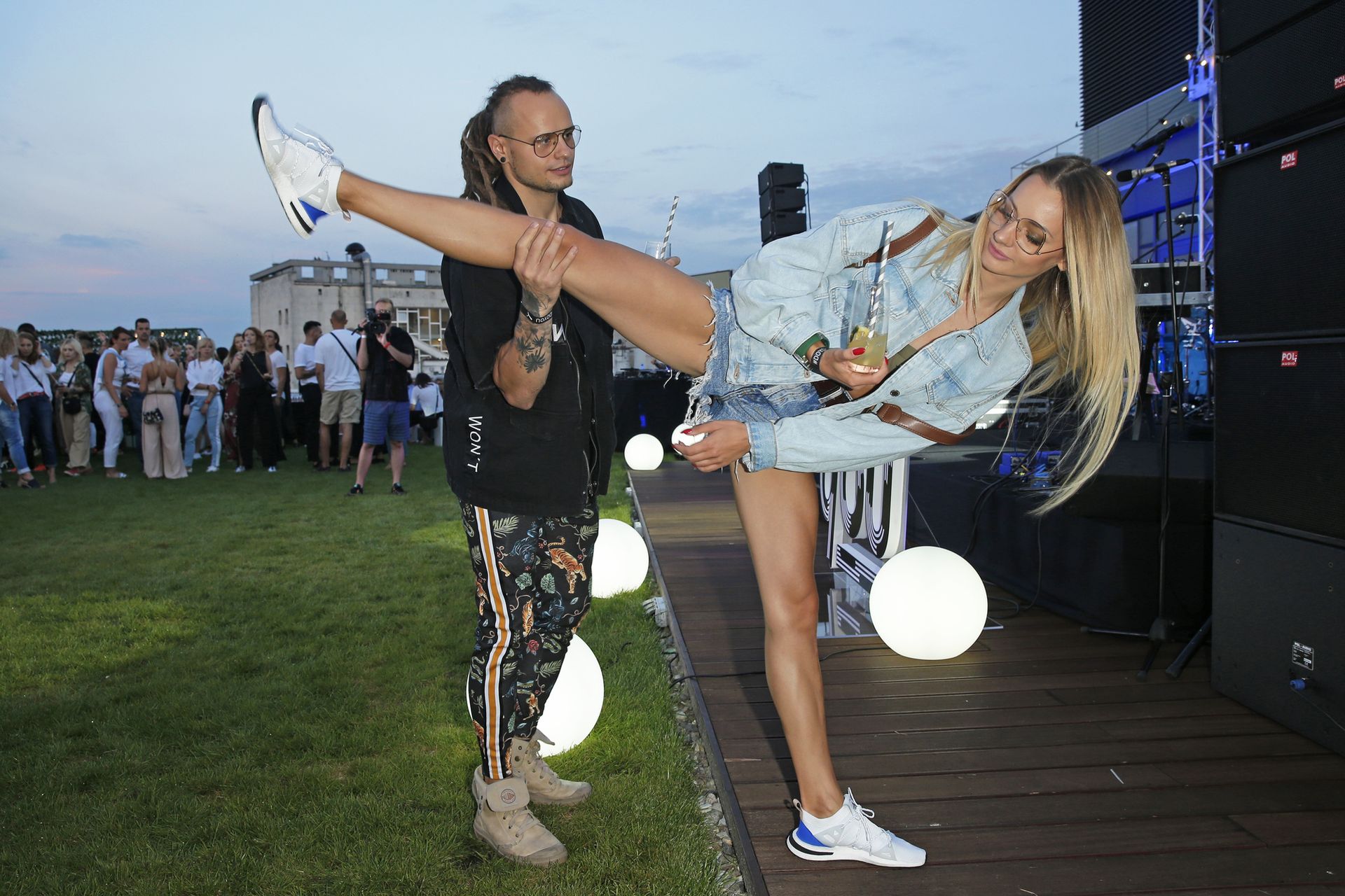 Pamela z Fit Lovers rozkracza się w szpagacie (ZDJĘCIA)